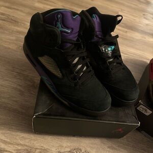 JORDAN 5s ( BLACK GRAPES )